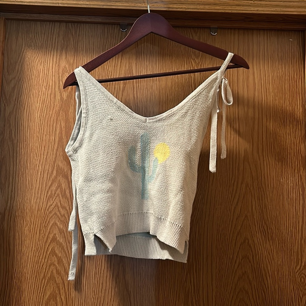 Cactus crop top. Size s.